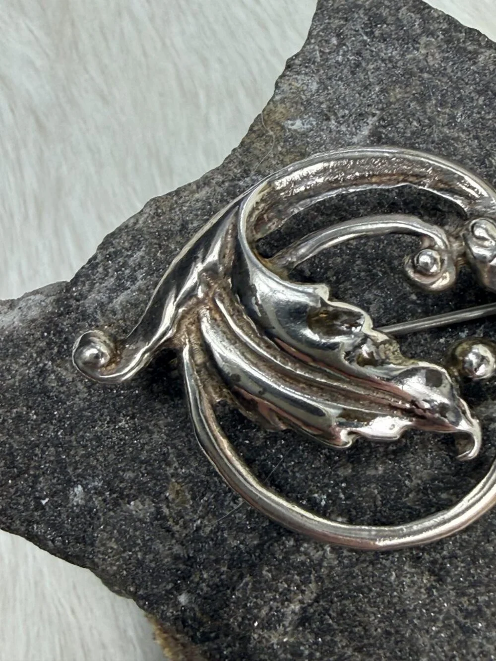 Vintage Sterling Silver Art Nouveau Floral Leaf Openwork Brooch 1.25